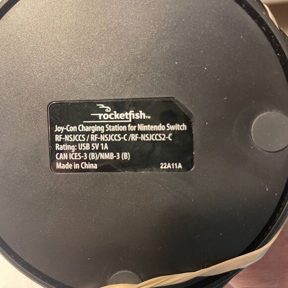 Nintendo Switch Controller Charge Station - Picture 4 of 11